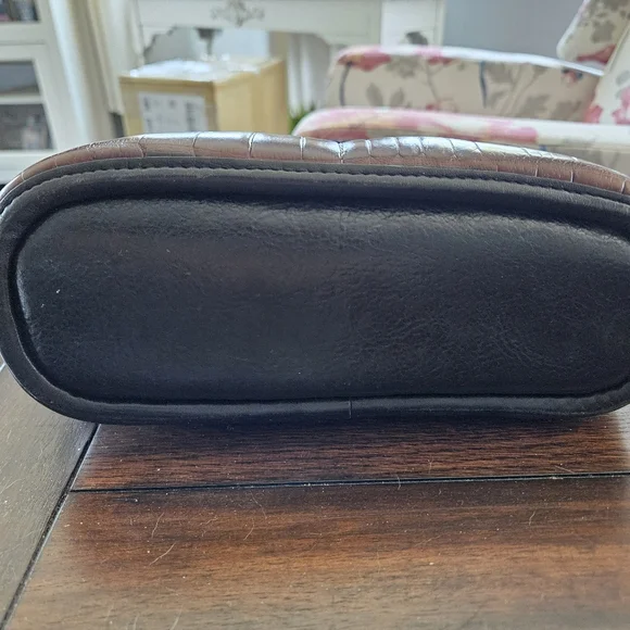 Coach Handbag - Picture 4 of 7